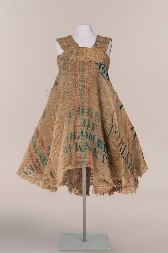 Costume de Sylvie Skinazi pour Les prophètes, chorégraphie de Daniel Larrieu. Création, Biennale Internationale de la Danse de Lyon, 1990