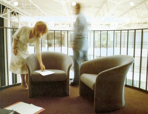 Sunar Hauserman Rotunda Chair [front view]