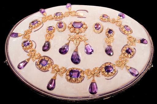 Gold and amethyst parure donated by Maria Luigia to one of her palace ladies
