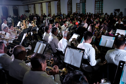 El básquetbol y las bandas de viento