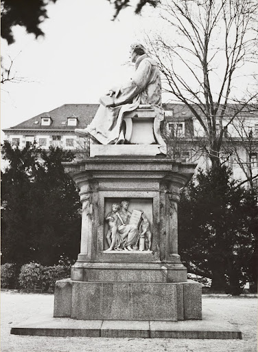 Munich: Monument to Justus von Liebig