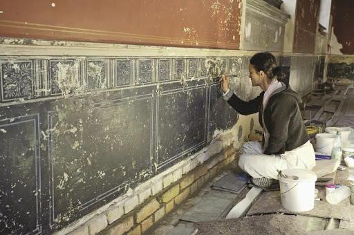 Restauration of the walls in the Nubian Room, Neues Museum, 2007