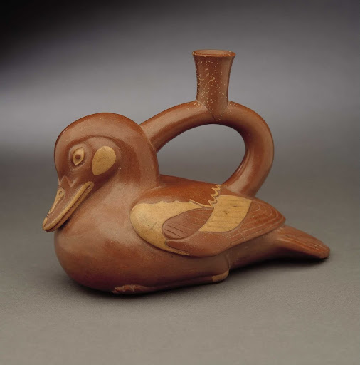 Sculptural ceramic ceremonial vessel that represents a duck ML010500