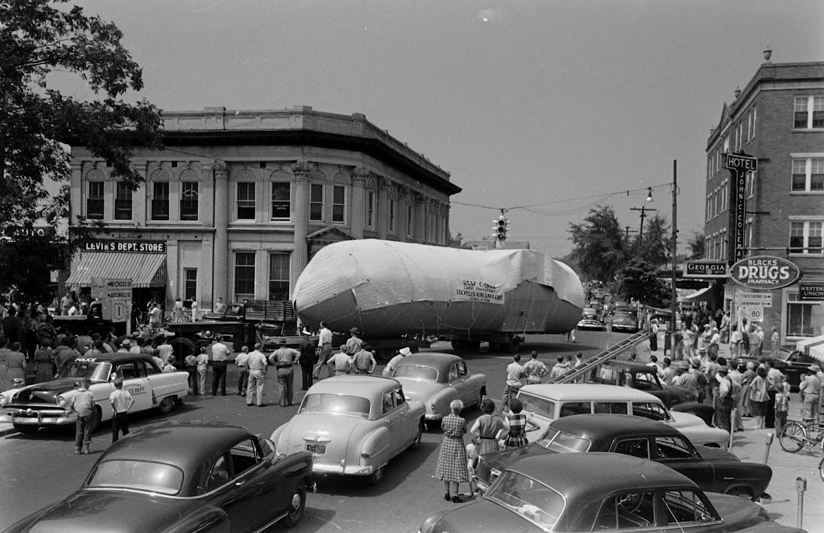 Moving Of Lockheed C-130 Mockup From Savannah To Atlanta
