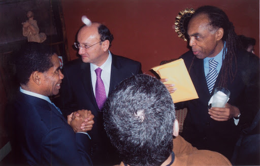 Gilberto Gil em evento na Fundación Guayasamín.