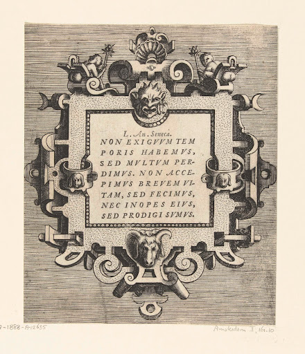 Vierkante cartouche met een citaat van Seneca