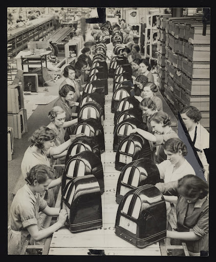 Daily Herald Photograph: Assembling Philco Radios