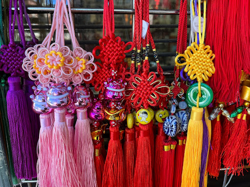 Honolulu Chinatown, Chinese Tassles