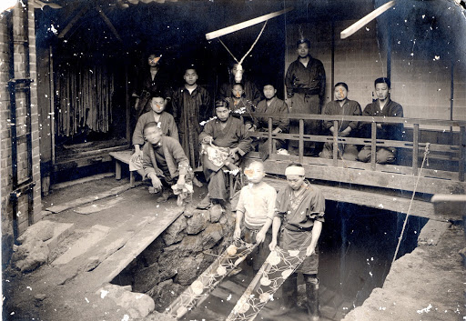 Yuzen-dyer, the Hibino Family