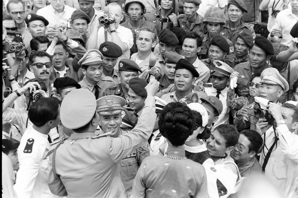 Saigon: General Khanh