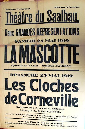 Il existait déjà, à l’époque de l’occupation française après la Première Guerre mondiale, un programme d’opérettes en langue française, dont les représentations étaient données par des artistes venus de Paris au Théâtre du « Saalbau am Neumarkt » à Sarrebruck.