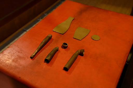 The mouthpiece and the pipe bowl, Kiseru pipe