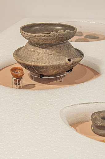 Pieza de cerámica procedente de la investigación del arquitecto Tsuyoshi Tane