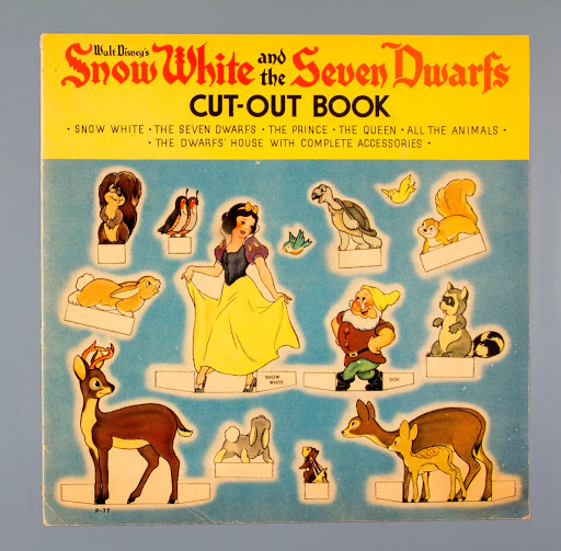 Activity book:Walt Disney's Snow White and the Seven Dwarfs Cut-out Book
