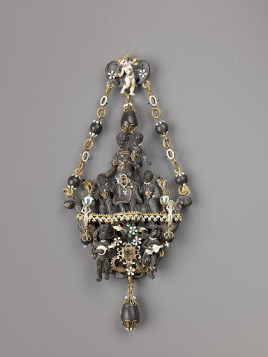 Pendant of "Ambergris"