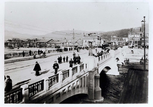 Shijo Bridge