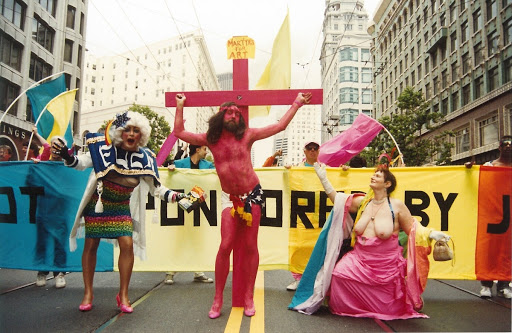 Gilbert Baker as Pink Jesus (center) flanked by Scarlot Harlot (right) and Sister Sadie, Sadie the Rabbi Lady (left)