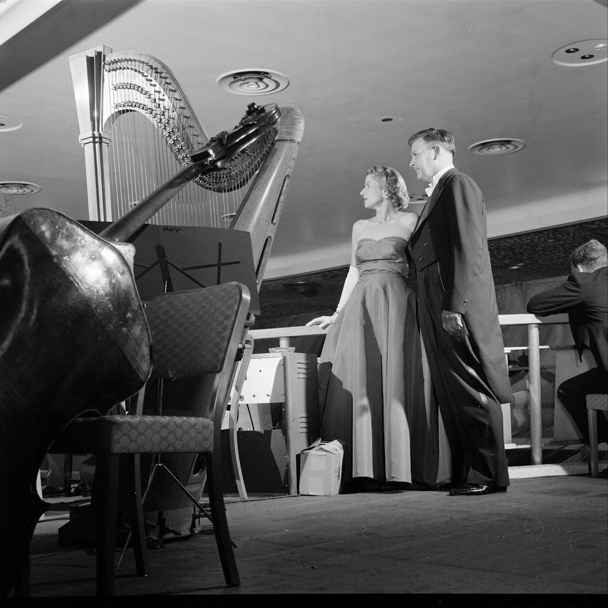 Washington Lawyer Elizabeth Freret, Distinguished Young American Women For Women Issue.