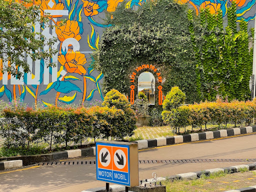 Taman Tumbuh (Ruang Ekspresi) 1