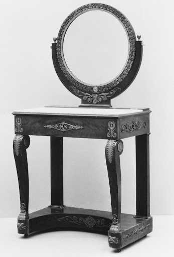 Dressing table