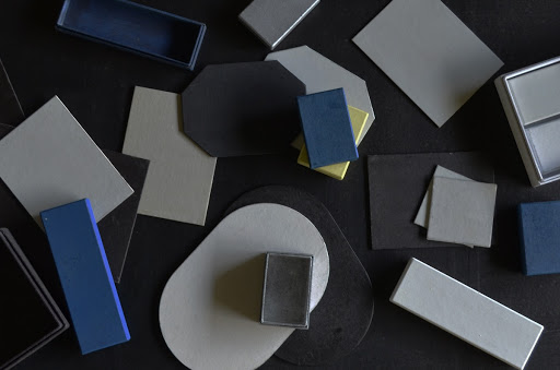 Plates, boxes, tables, wa-no-kami