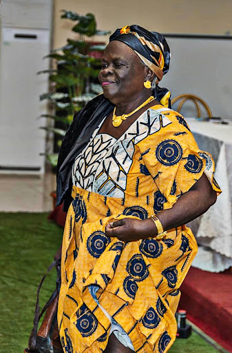 Traditional short print outfit