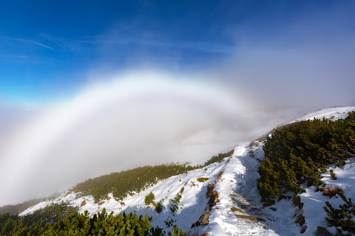 Biała tęcza widziana koło Kasprowego Wierchu