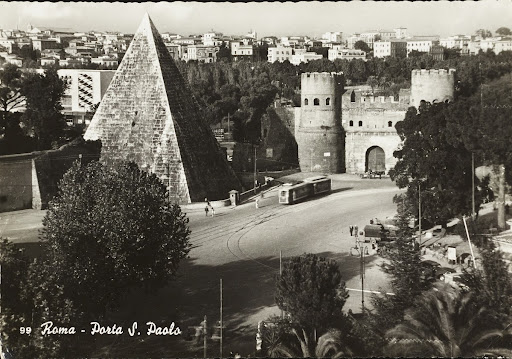 St. Paolo Gate, Roma