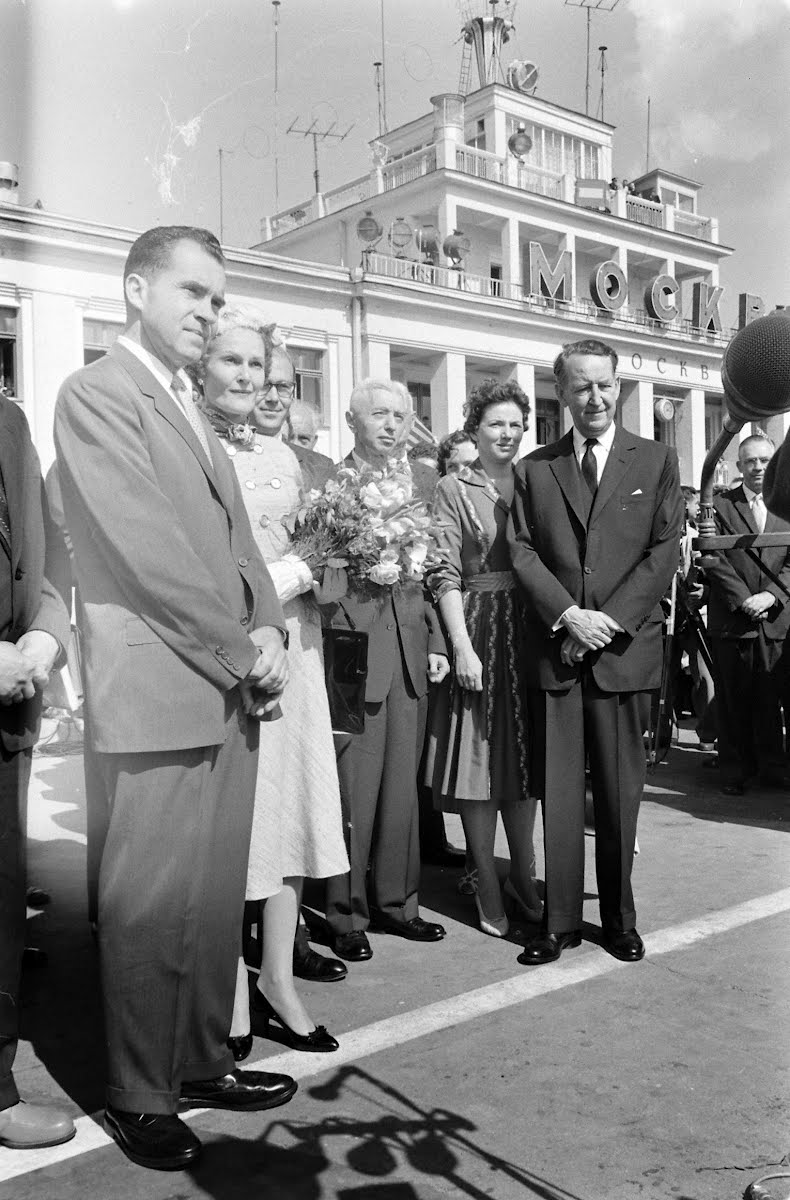 Nixon's Arrival At The Moscow Exhibition