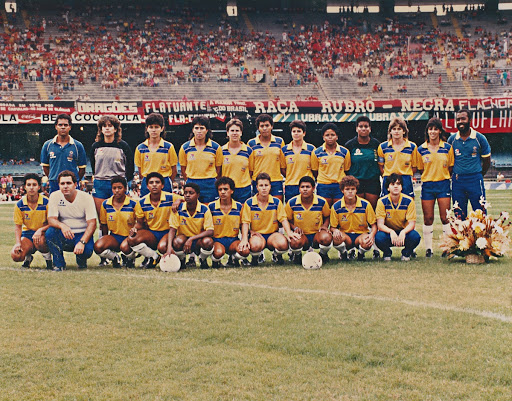 Radar F.C. squad in the Football Championship of Rio de Janeiro against Vasco da Gama in the Maracanã Stadium, Rio de Janeiro, 1987.