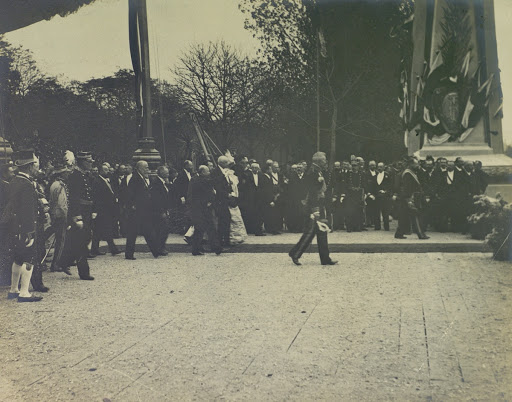 Visit of Tsar Nicolas II and the Tsarina in October 1896: Emile Loubet accompanies Nicolas II and the Tsarina to the Pont Alexandre III