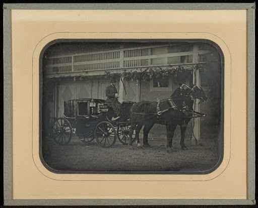 [Carriage and team of two horses at Beaulieu country house of Jean-Gabriel Eynard]