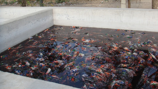 Washing printed fabric