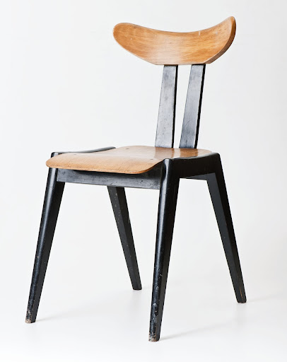 A587 bent beech plywood chair