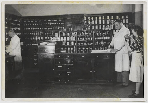 In the pharmacy of the Jewish Hospital in Berlin