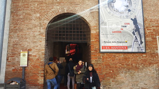 Contamination - Vania Elettra Tam - Palazzo Ragione Mantova - Italy