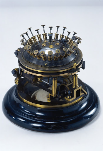 Automatic cryptograph