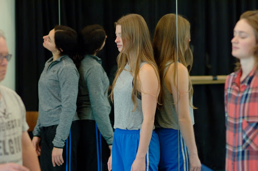 Sensing the invironment not blindfolded and with hold on wall