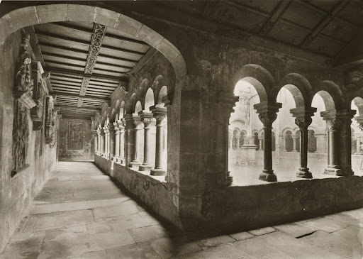 Aschaffenburg: Catholic Parish Church of Saint Peter and Alexander