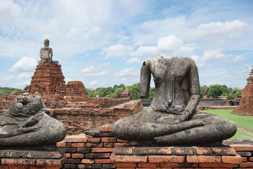 Ayutthaya buddha statue