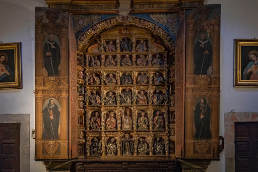 Museum of Sacred Art of Vilanova de Lourenzá: reliquary altarpiece from the 17th century