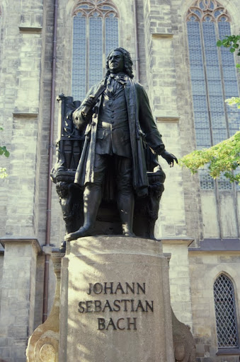 Thomaskirche, Bach statue, 2000