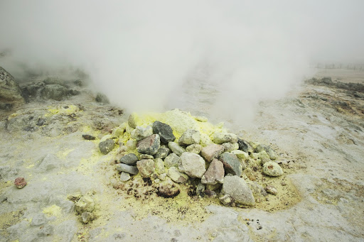 Mount Iō (Atosanupuri) Eruptive Crater