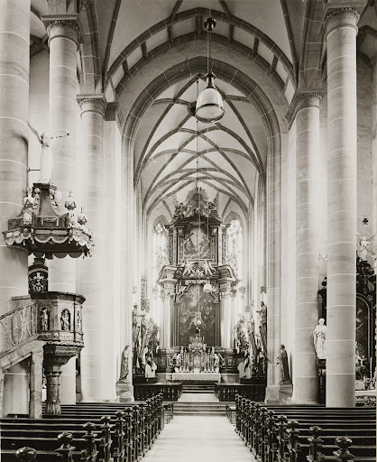 Iphofen: Katholische Stadtpfarrkirche Sankt Veit