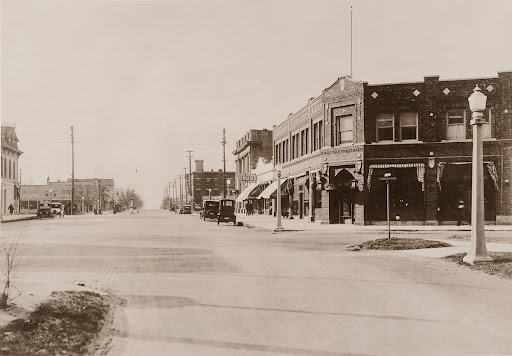 Chicago suburb, showing form 9 Novalux units on Chicago Concrete Post Co's standard