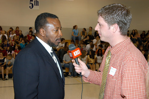 A reporter from radio interviews KSC Deputy Director Dr. Woodrow Whitlow after his presentation in Potosi Mo.