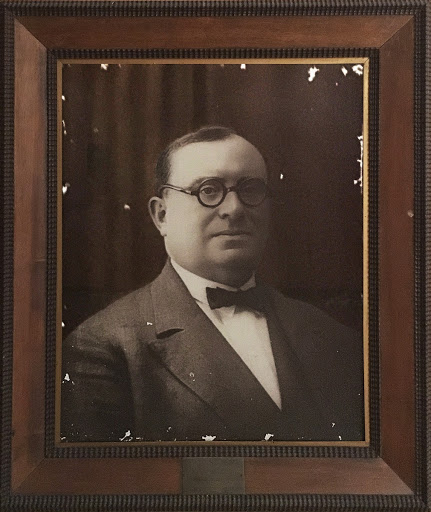 Retrato do pianista José Cassagne (professor do Conservatório de Música do Porto)