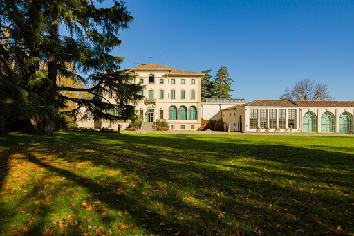 La Villa dei Capolavori, sede della Fondazione Magnani-Rocca, vista dal parco