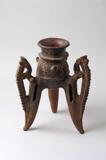 Tripod vessel, terracotta