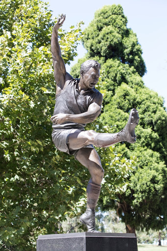 Ron Barassi statue